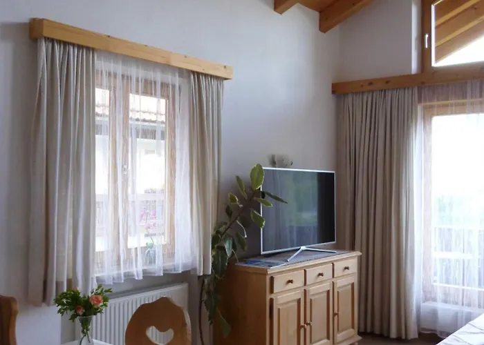Haus St_ Michael_ 1_4 * شليرسي